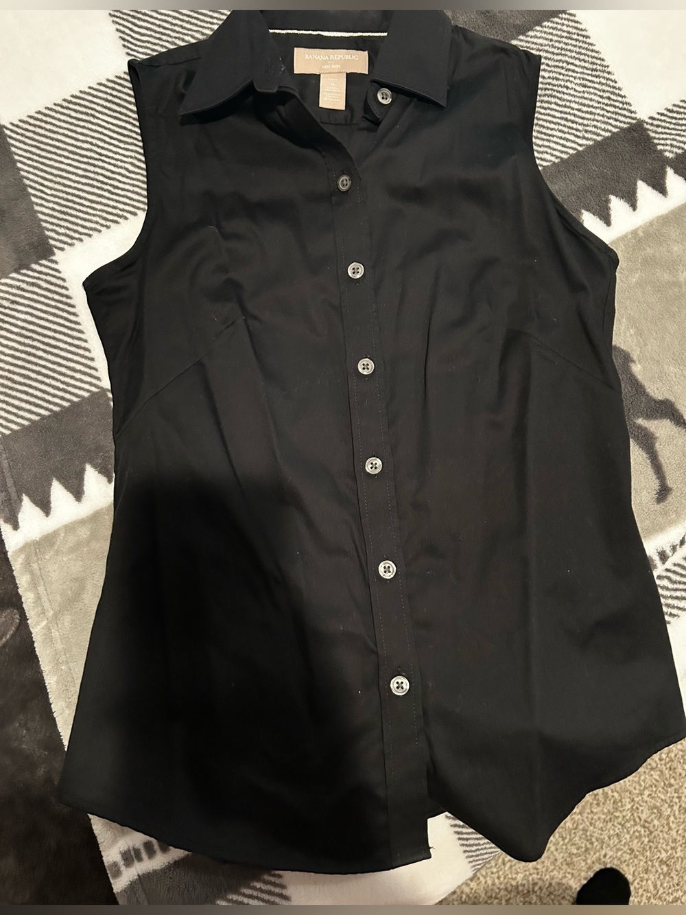 Banana Republic Black Sleeveless Button-Up Shirt